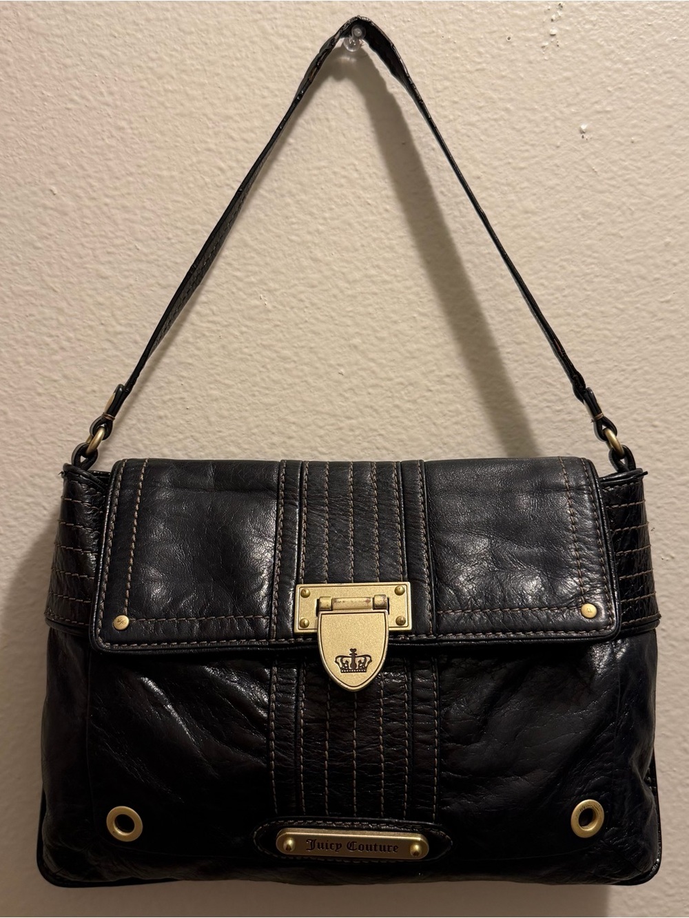 Juicy Couture Vintage Black Leather Shoulder Bag Gold Hardware Signature Lining